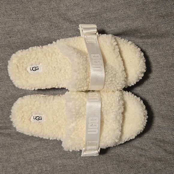 Ugg slippers - Picture 2 of 4